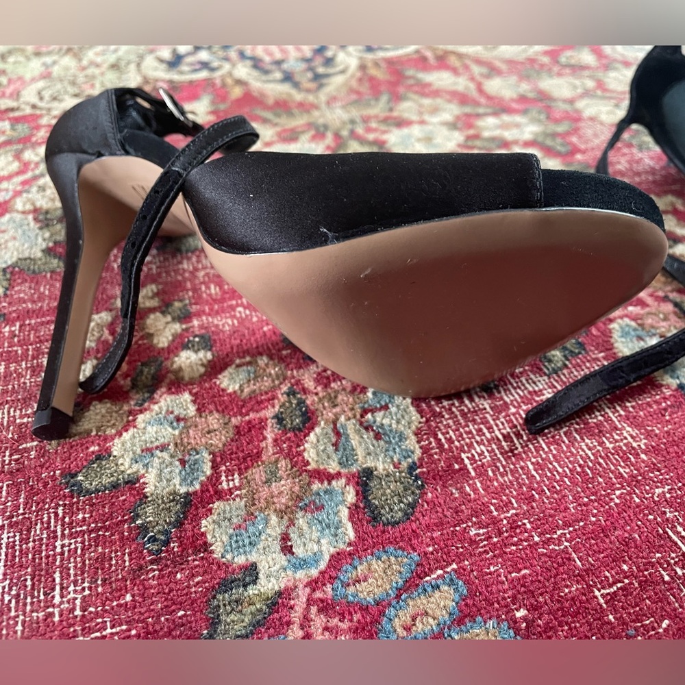 Barneys New York Black Satin Stiletto Heels Ankle Strap Italy 37.5 7/7.5 - Picture 9 of 12